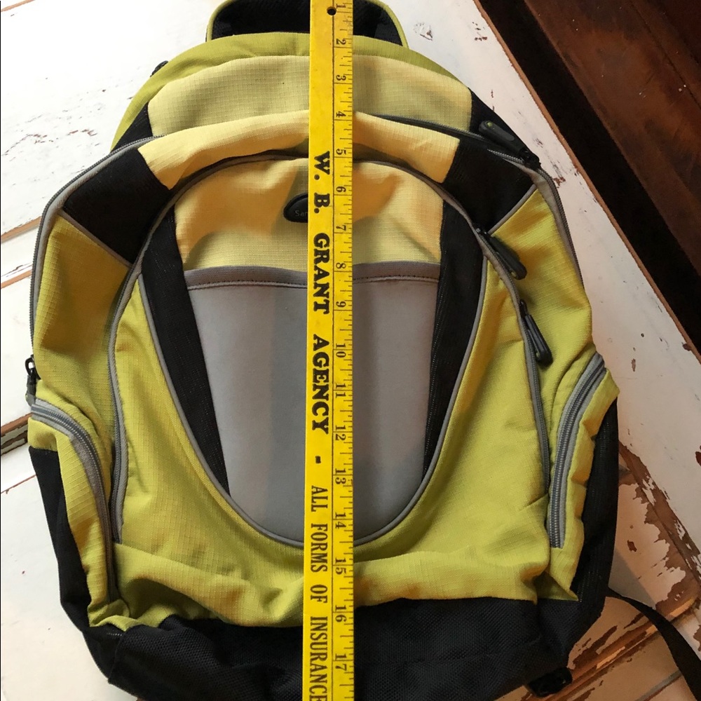 Samsonite Back Pack - Picture 3 of 7